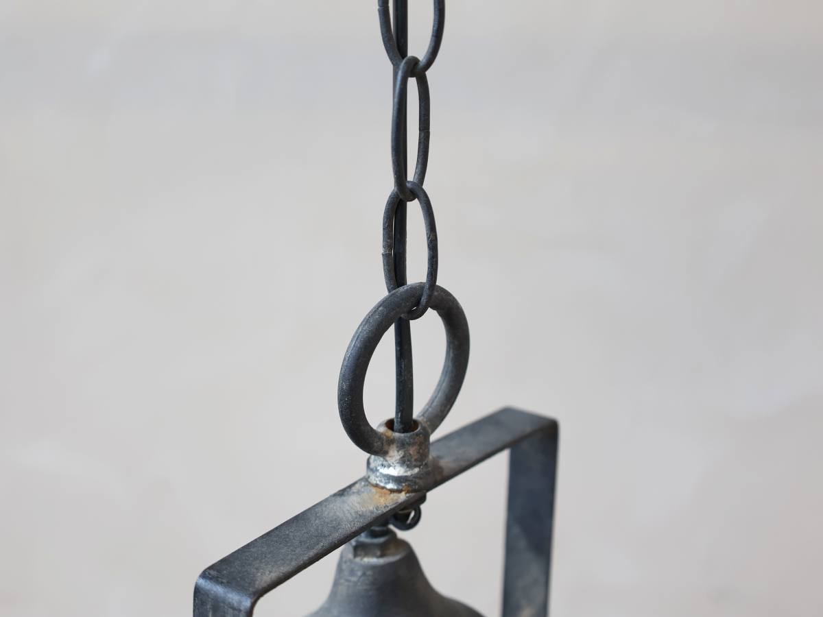 CHIC ANTIQUE FACTORY LAMPE ANTIQUE SORT, produktbillede 4 af 7, Pendler hos HomeNordic