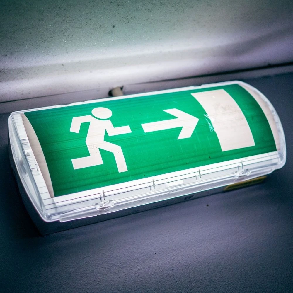 V-Tac 4W LED nødbelysning, Exit/Nødudgang LED skilte hos HomeNordic