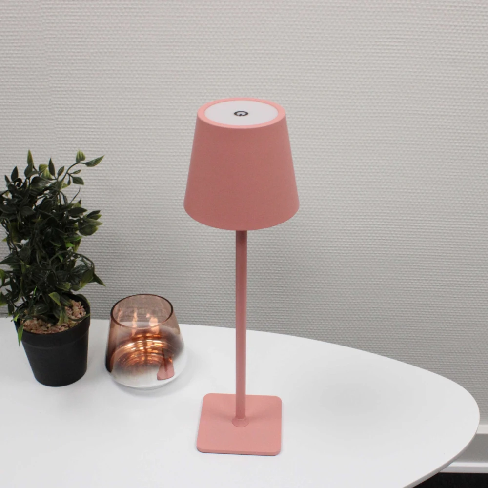 Opladelig LED bordlampe Inde/ude, Bordlamper hos HomeNordic