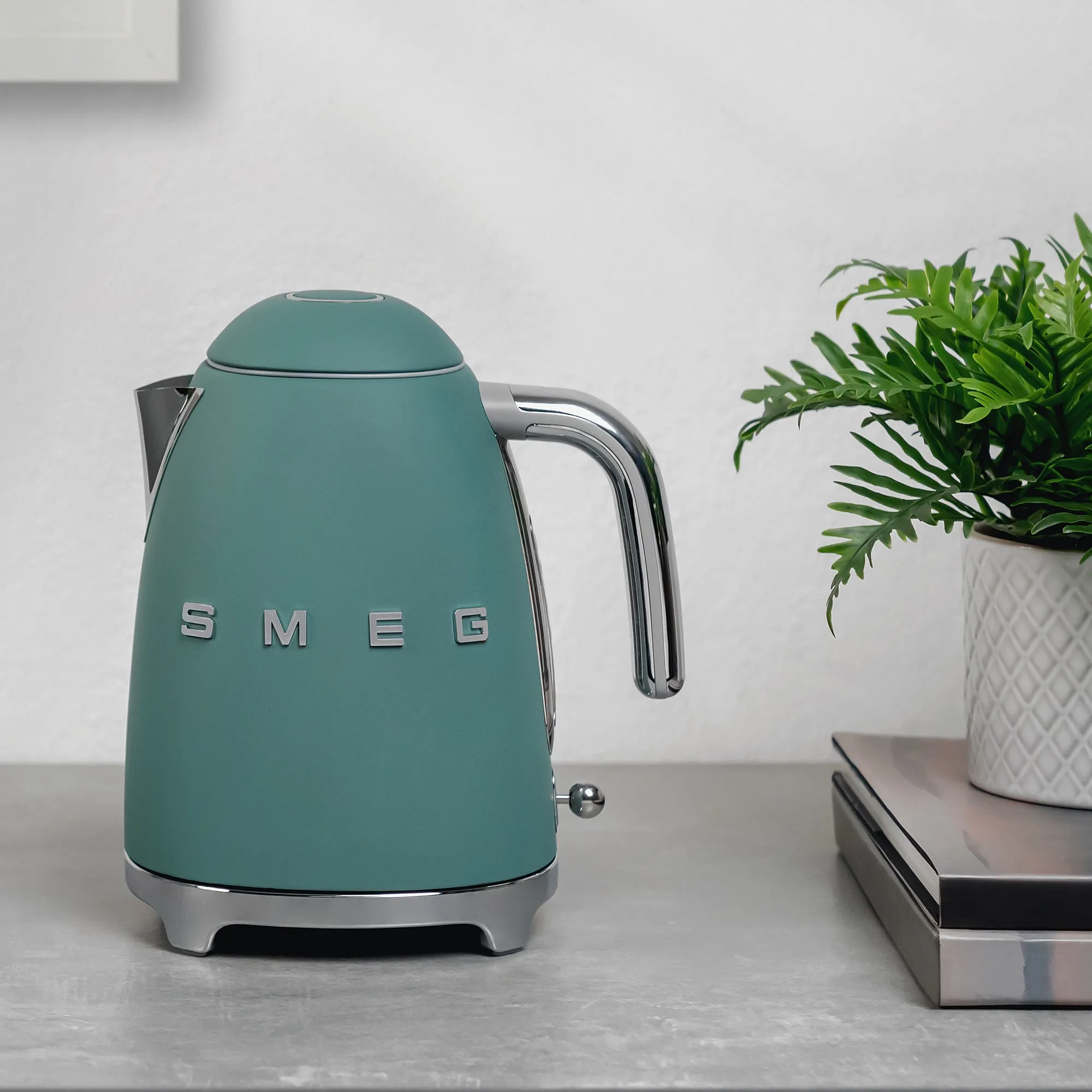 Elkedel 1,7 liter, emerald green, produktbillede 7 af 7, Elkedler hos HomeNordic