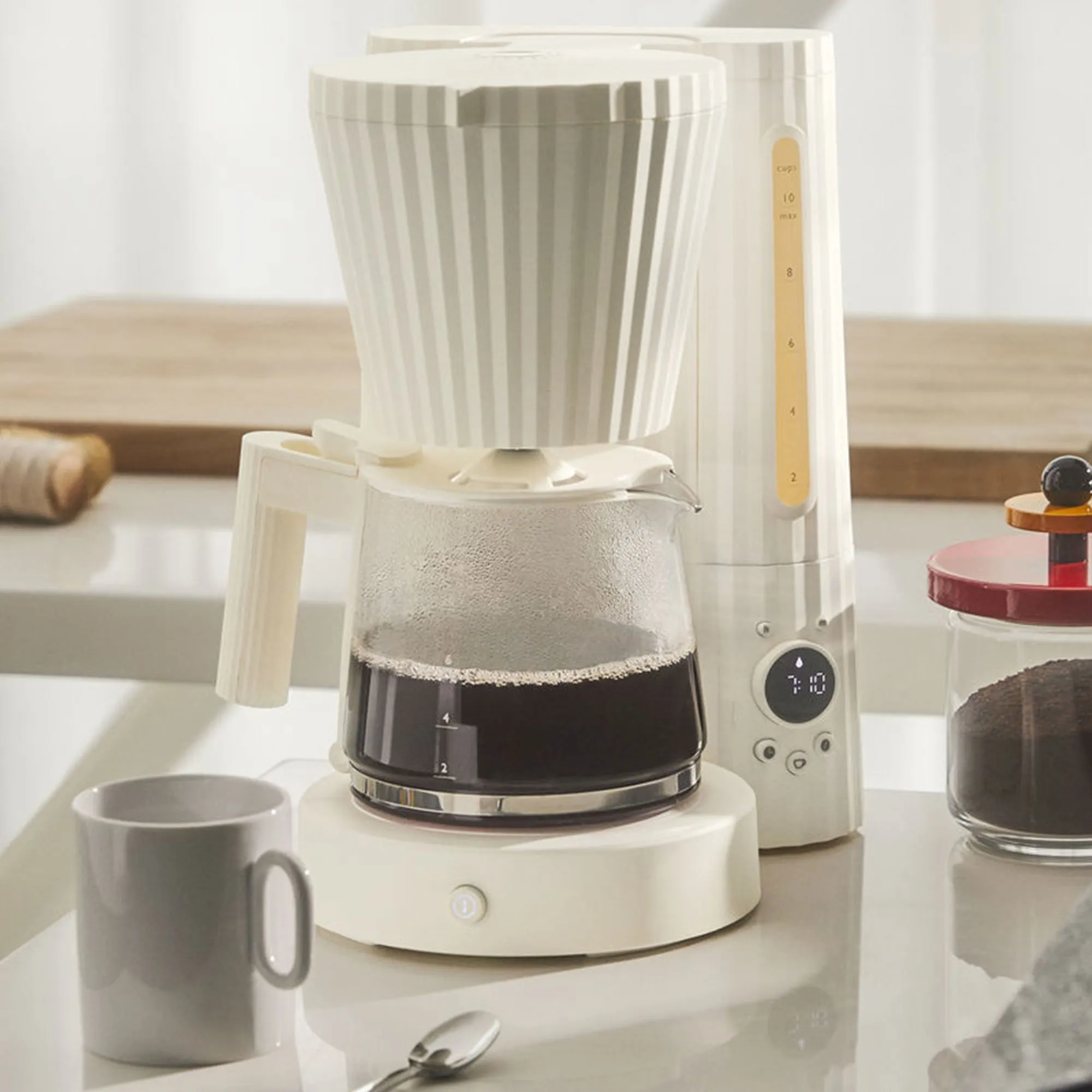 Plissé kaffemaskine, hvid, produktbillede 5 af 5, Kaffemaskiner hos HomeNordic