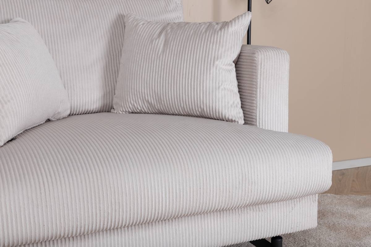 Warden - Lænestol i beige polyester fløjl, produktbillede 4 af 15, Lænestole hos HomeNordic