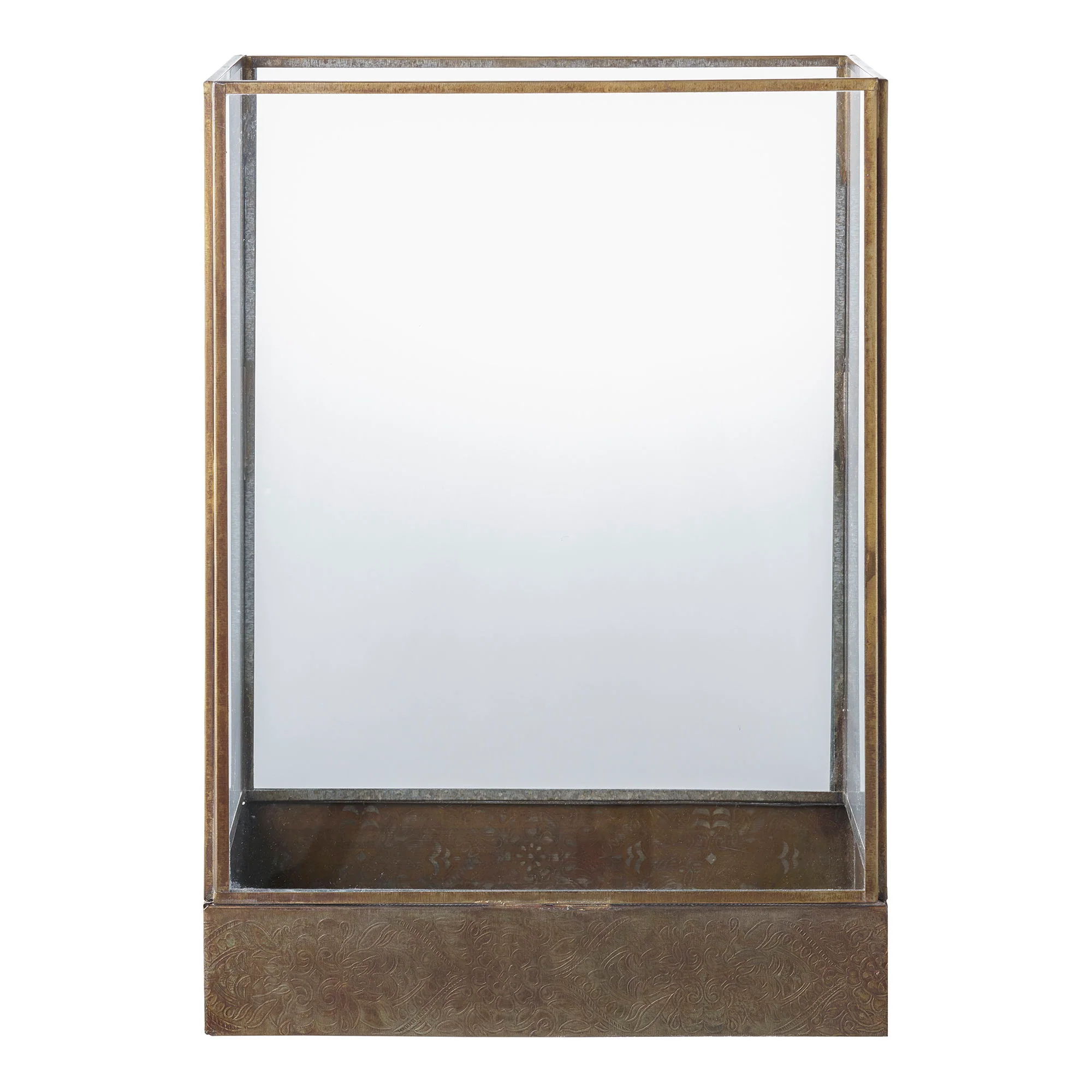 Manali Lanterne, Glas hos HomeNordic
