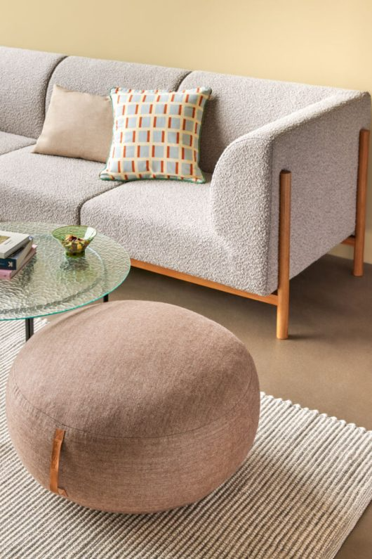 HÜBSCH MOMENT SOFA 3-PERSONER STOR, produktbillede 2 af 3, Sofaer hos HomeNordic
