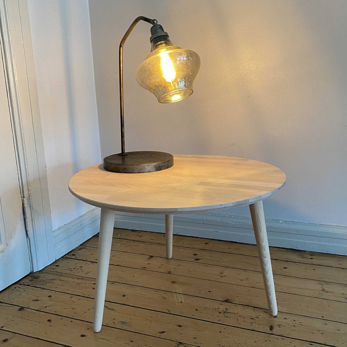 CT 10 - Sofabord i massiv bøg og diameter 60 cm, Nordisk design hos HomeNordic