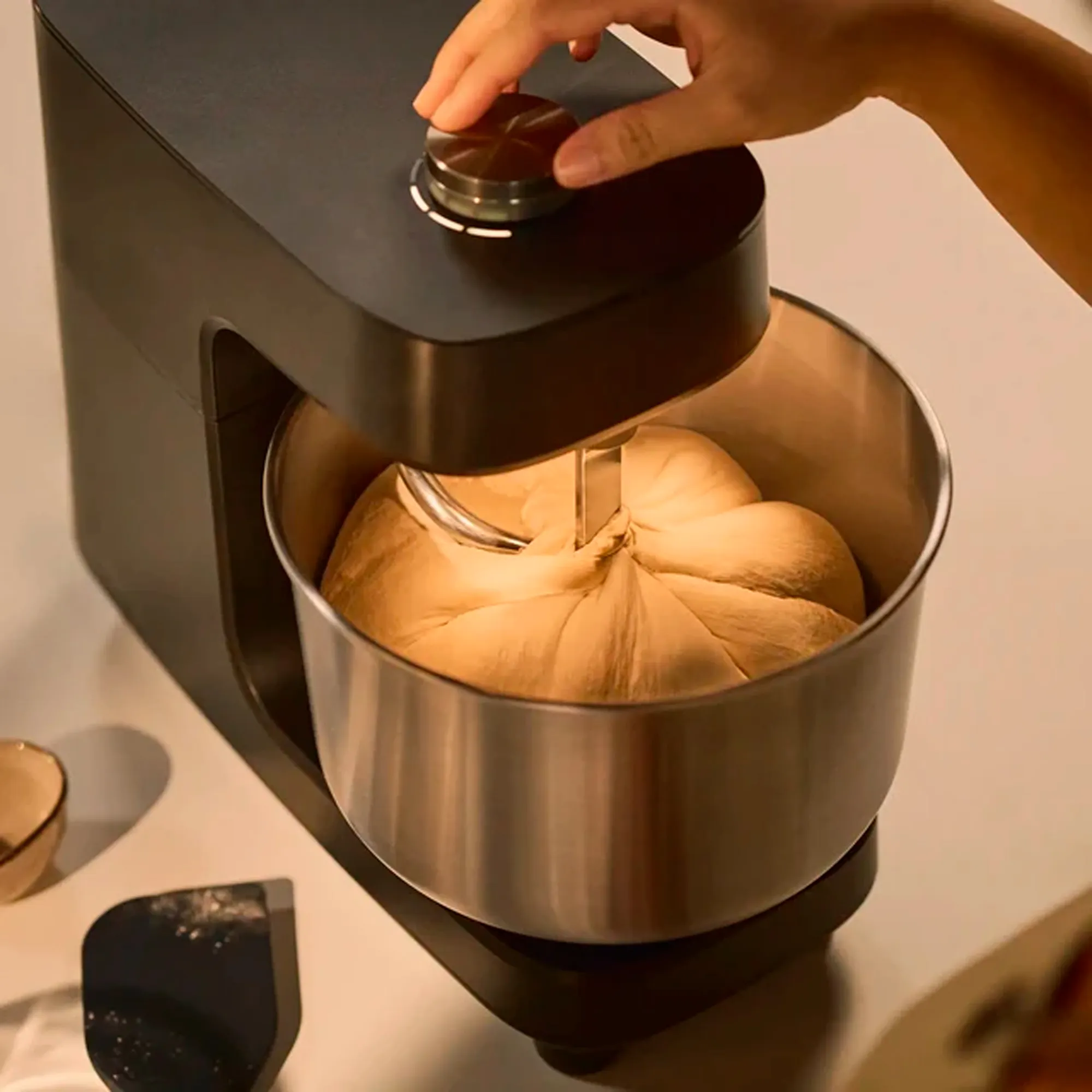 Halo Core Spiral Mixer køkkenassistent foundry black, produktbillede 3 af 3, Røremaskiner hos HomeNordic