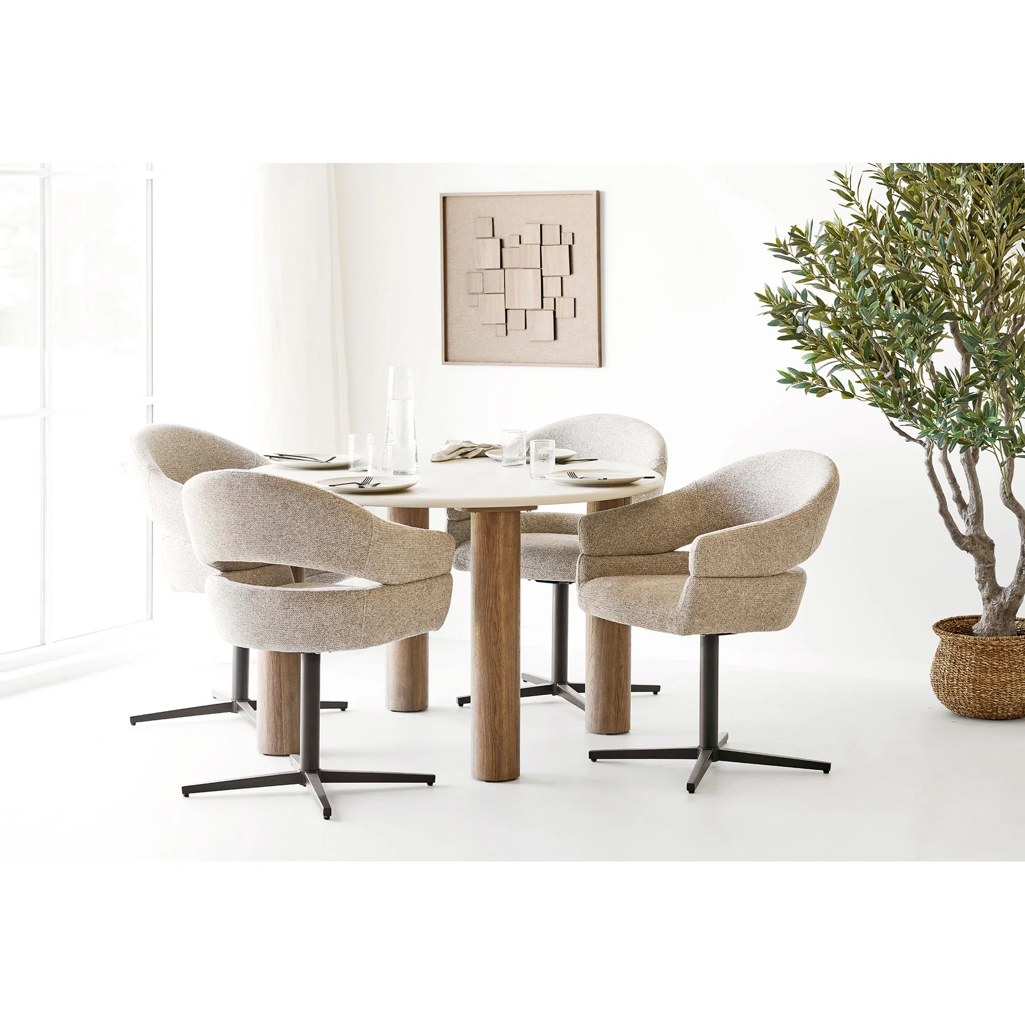 HOUSE NORDIC FONDI SPISEBORD, produktbillede 2 af 4, Spiseborde hos HomeNordic