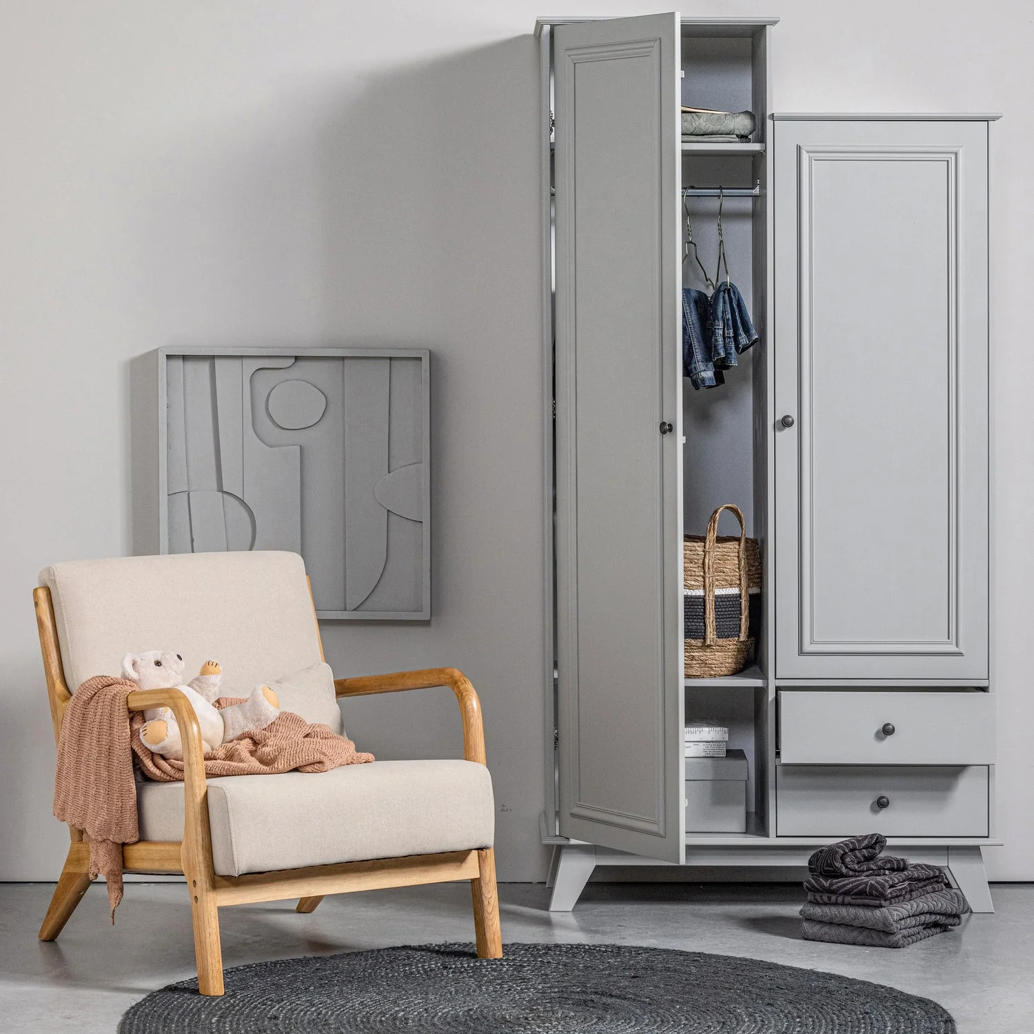 WOOOD - Lily Garderobeskab Fyrretræ Clay Grey FSC 190x98x41 cm, produktbillede 2 af 9, Garderobeskabe hos HomeNordic