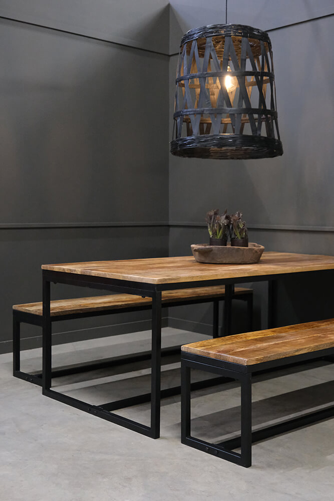 TRADEMARK LIVING SPISEBORD RONALDO SORT STEL, produktbillede 6 af 6, Spiseborde hos HomeNordic