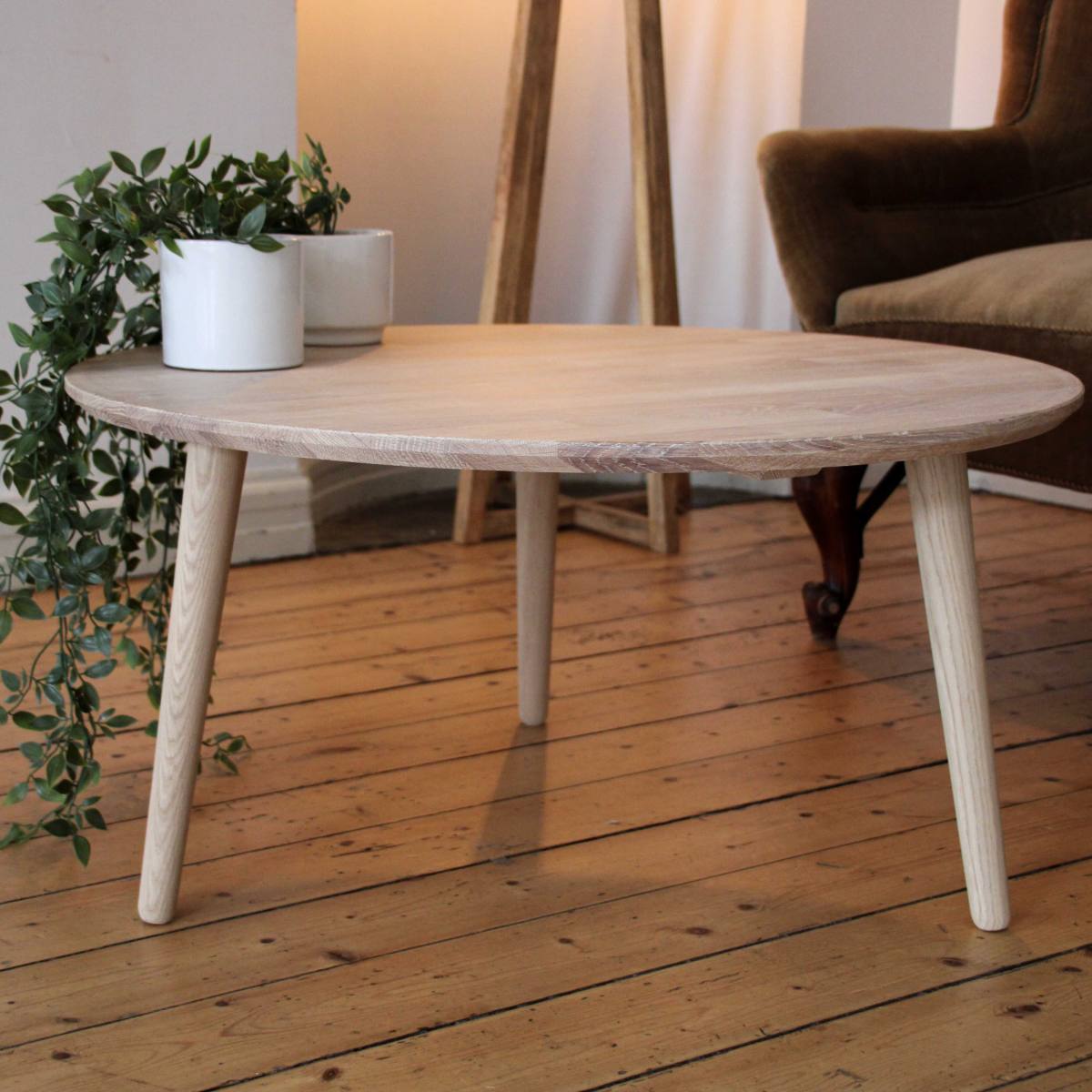 CT 10 - Sofabord i massiv bøg og diameter 60 cm, produktbillede 9 af 10, Nordisk design hos HomeNordic