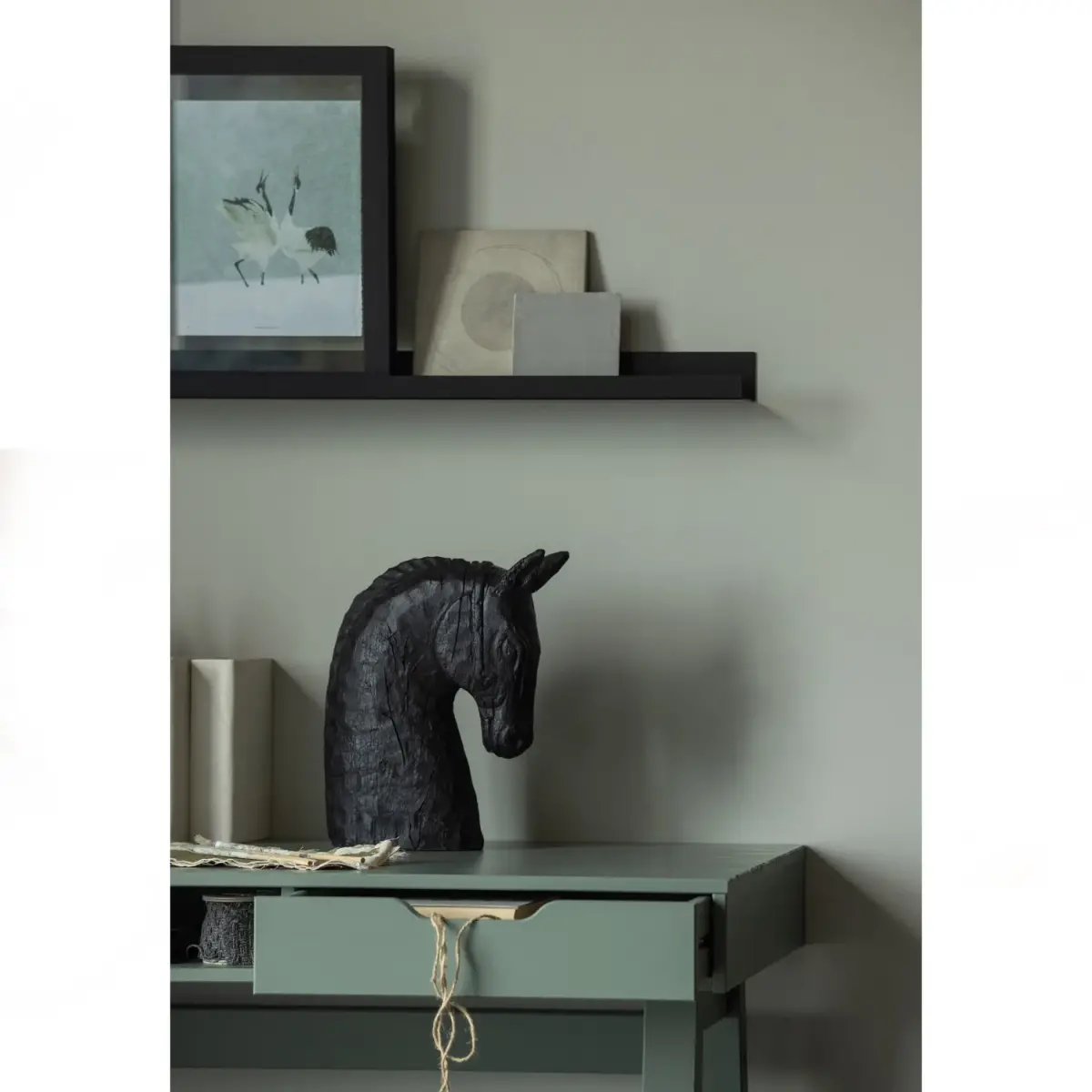 WOOOD - Nikki Skrivebord Fyrretræ Jade Green FSC 75x140x62 cm, produktbillede 3 af 11, Skriveborde hos HomeNordic