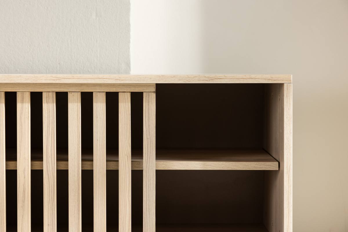 VENTURE DESIGN Lugo TV-bænk, m. 2 skydelåger og hylde, produktbillede 14 af 17 hos HomeNordic