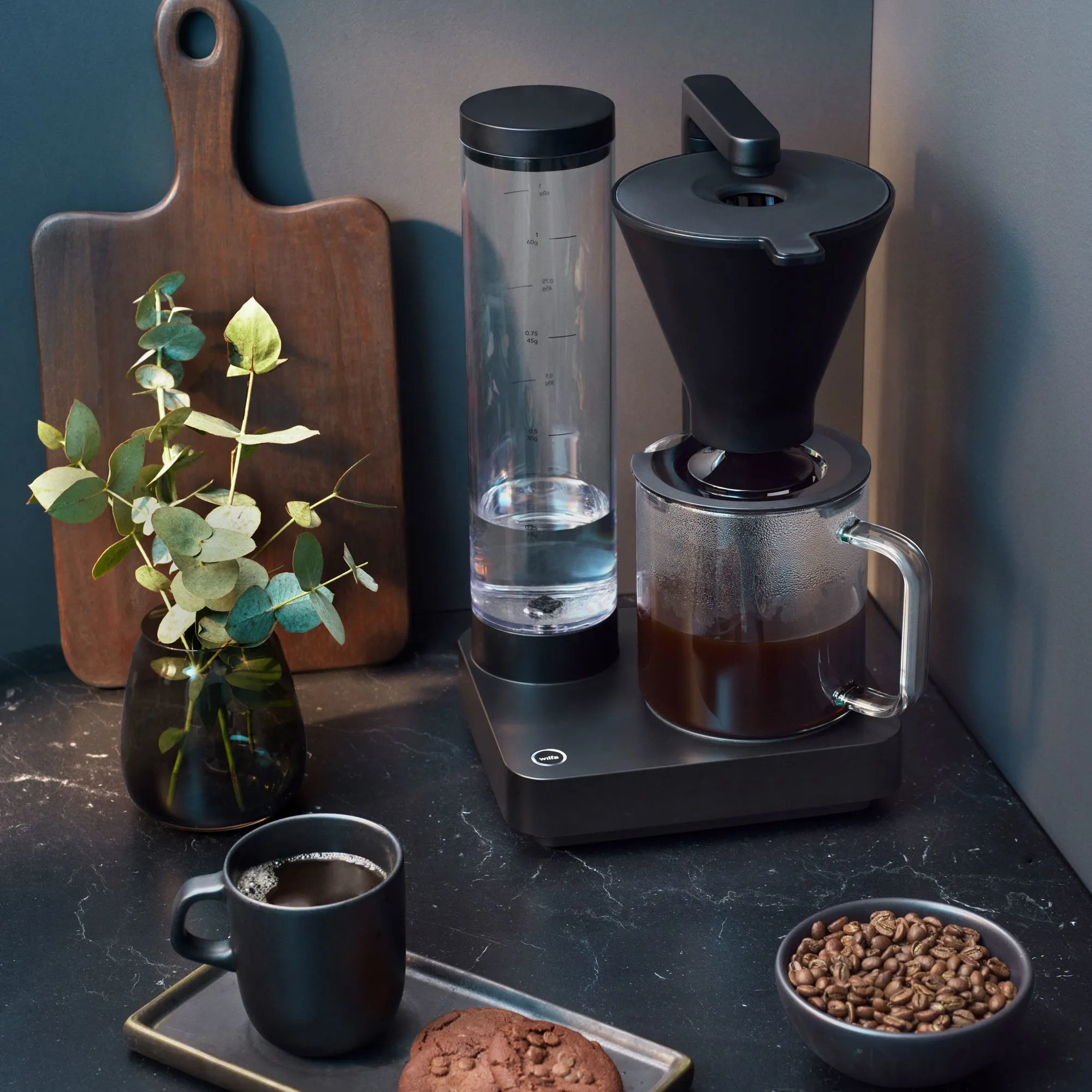 Performance Compact kaffemaskine CM8B-A100, sort, produktbillede 6 af 6, Kaffemaskiner hos HomeNordic