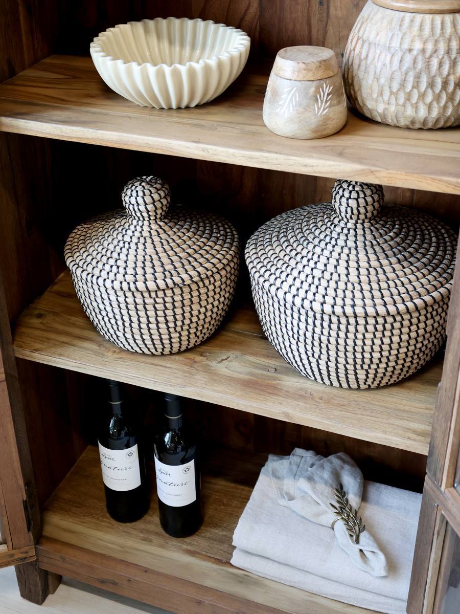 CHIC ANTIQUE GRIMAUD SKAB M/GLASLÅGER NATUR, produktbillede 4 af 8, Vitrineskabe hos HomeNordic
