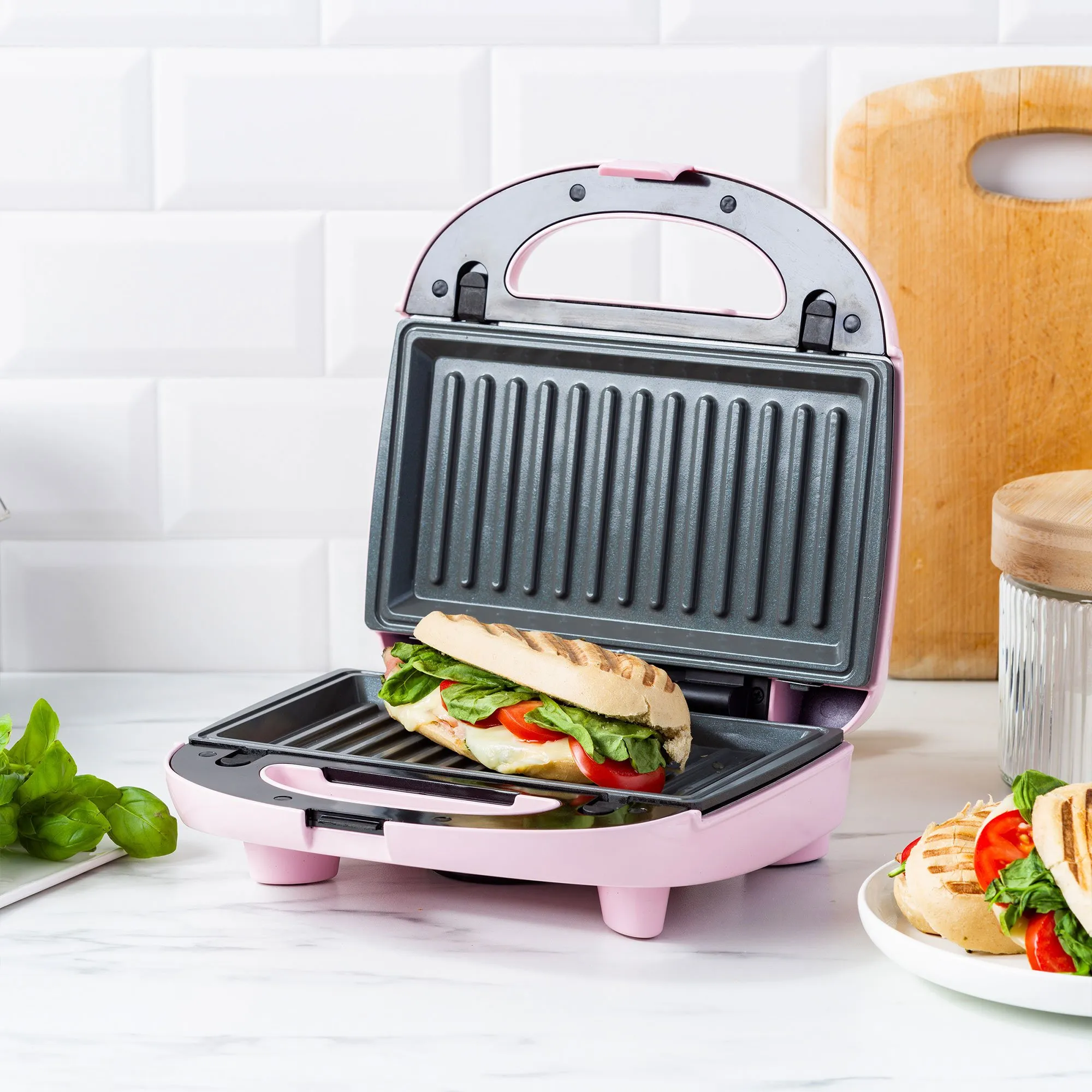 3-i-1 sandwichgrill/vaffeljern, pink, produktbillede 8 af 10 hos HomeNordic