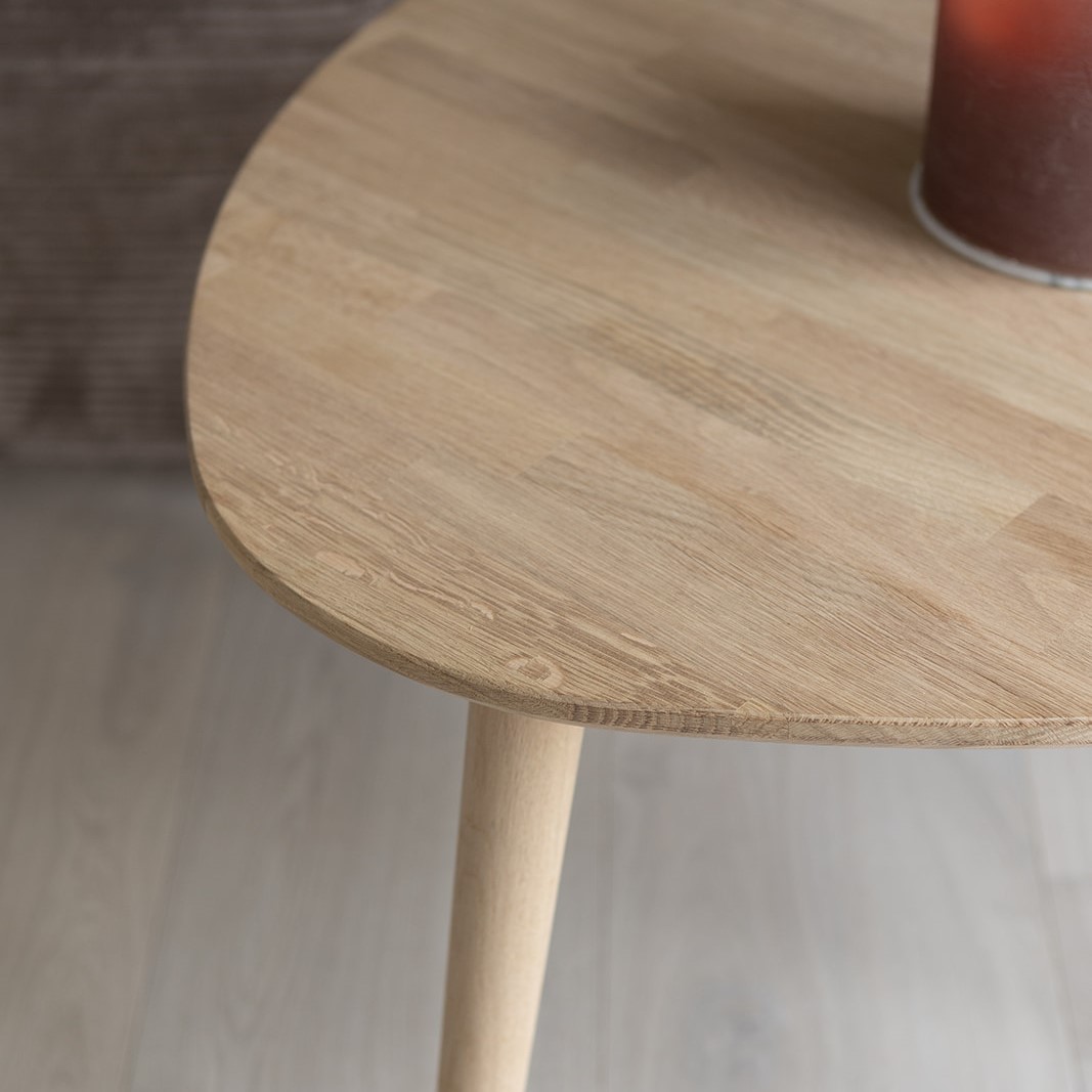 CT 10 - Sofabord i massiv eg, med paletform og størrelse 74 x 55 cm, produktbillede 5 af 12, Nordisk design hos HomeNordic
