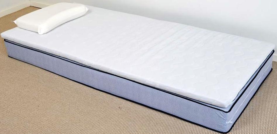 King Plus vendbar topmadras i koldskum 85 x 200 x 6 cm med hvidt, Madrasser hos HomeNordic