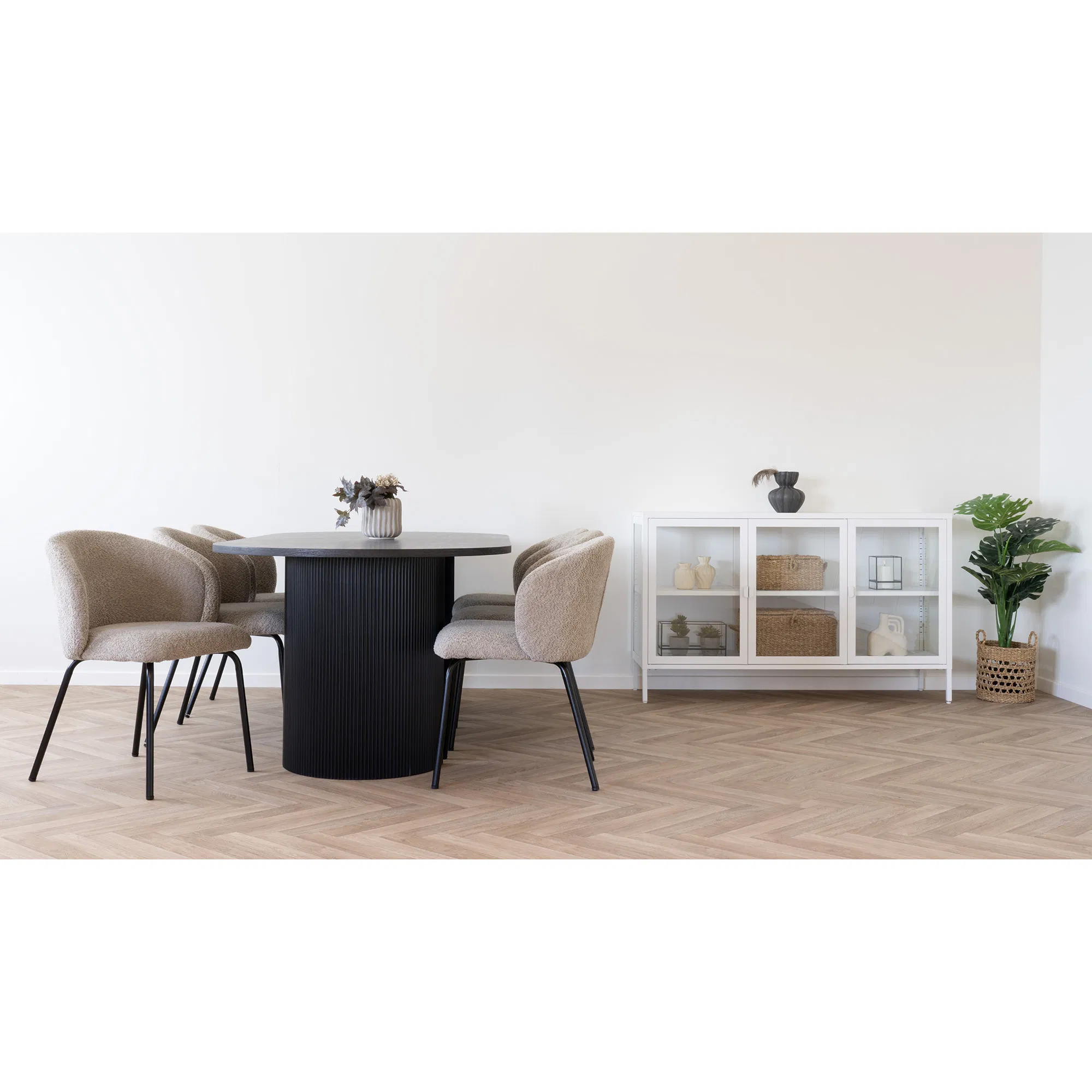 HOUSE NORDIC Boavista spisebord, oval, produktbillede 8 af 8, Spiseborde hos HomeNordic