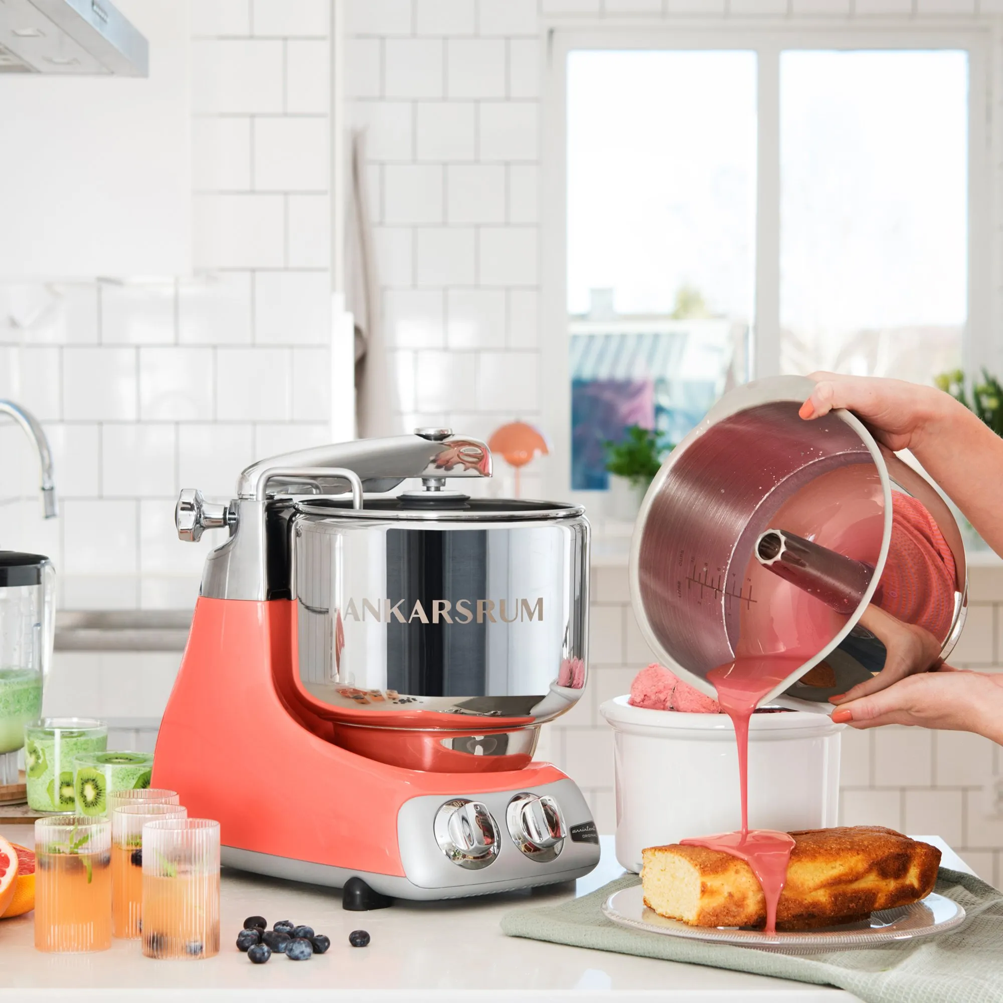 AKM 6230 køkkenmaskine coral crush, produktbillede 6 af 9, Røremaskiner hos HomeNordic