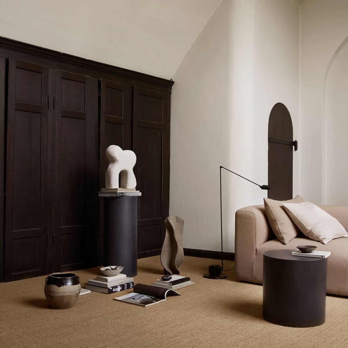 TINE K HOME RUNDT BORD METAL PHANTOM, produktbillede 3 af 3, Sideborde hos HomeNordic