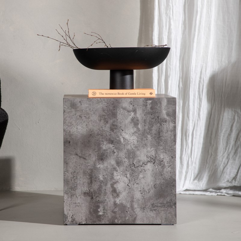 Blockit - Sofabord i beton look, 40 x 40 cm., Moderne designs hos HomeNordic