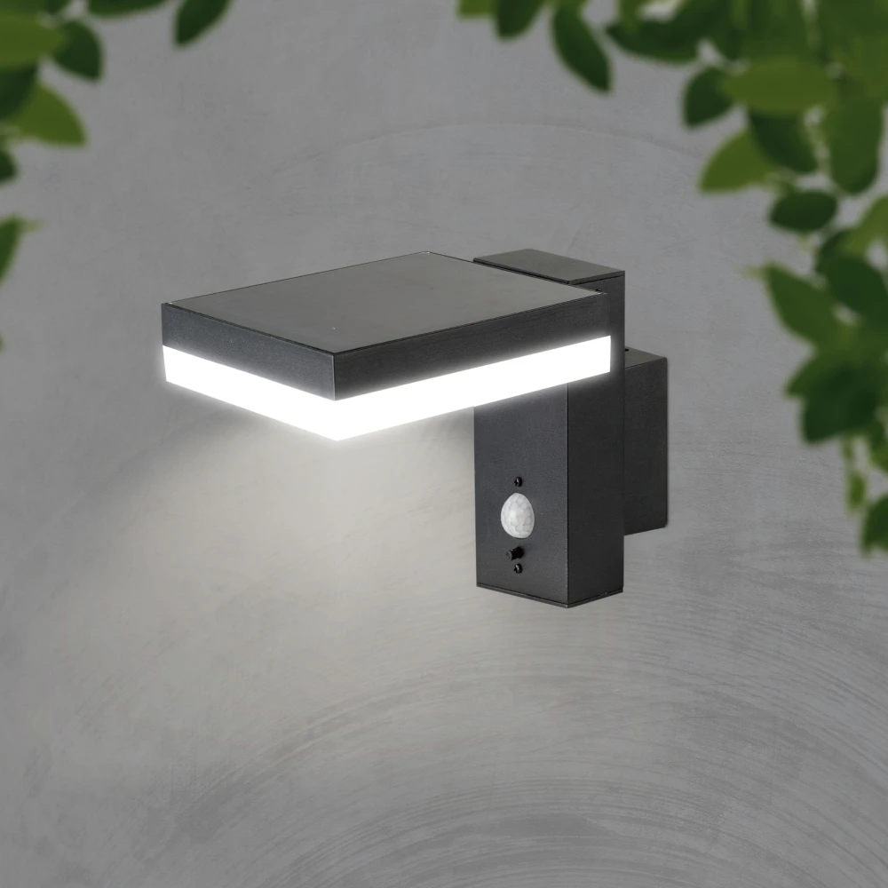 5,5W Solara væglampe med sensor, Væglamper hos HomeNordic
