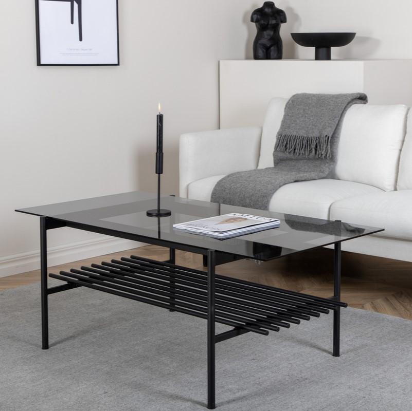 Bodia - Sofabord i røgfarvet glas og sort metal, 60 x 120 cm., Moderne designs hos HomeNordic