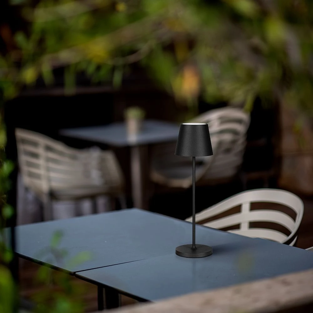 1,5W LED bordlampe, genopladelig, Bordlamper hos HomeNordic
