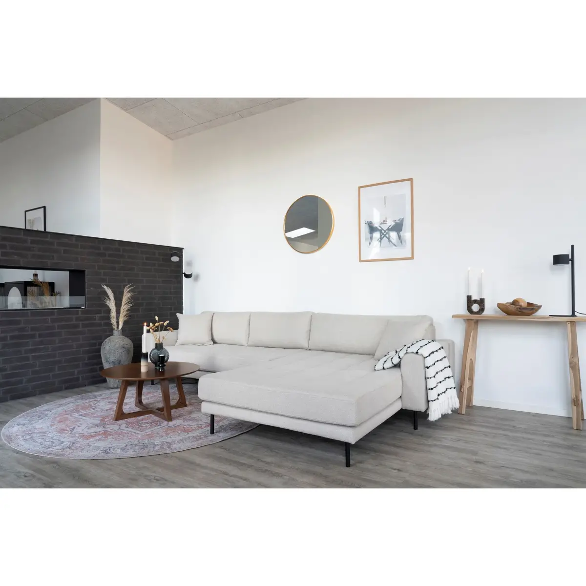 Lido Loungesofa - Loungesofa, Højrevendt I Beige Med Fire Puder Og Sorte Stål Ben, Hn1025 – billede 2