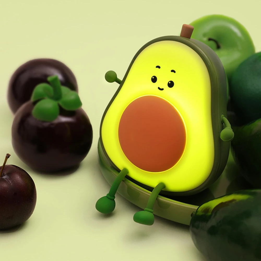 MOCHI Avocado natlampe i blød silikone/hård plast, Bordlamper hos HomeNordic