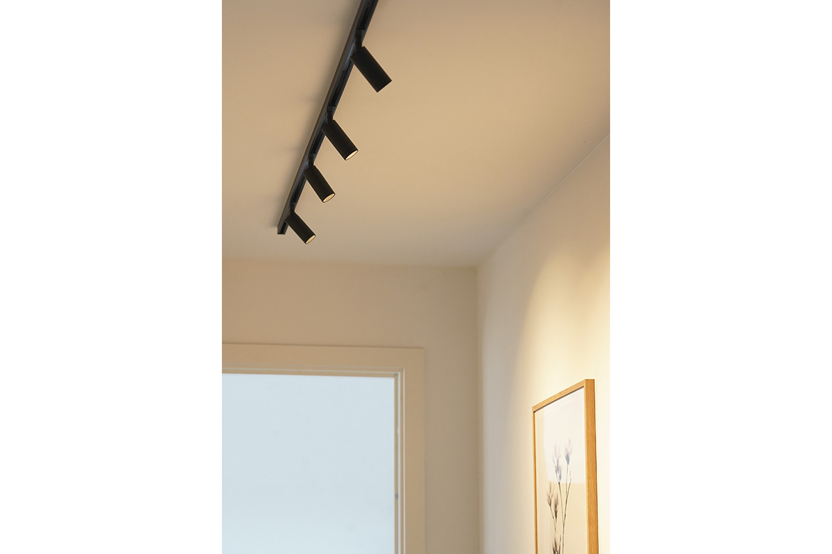 Designline Domino, produktbillede 3 af 4, Skrivebordslamper hos HomeNordic