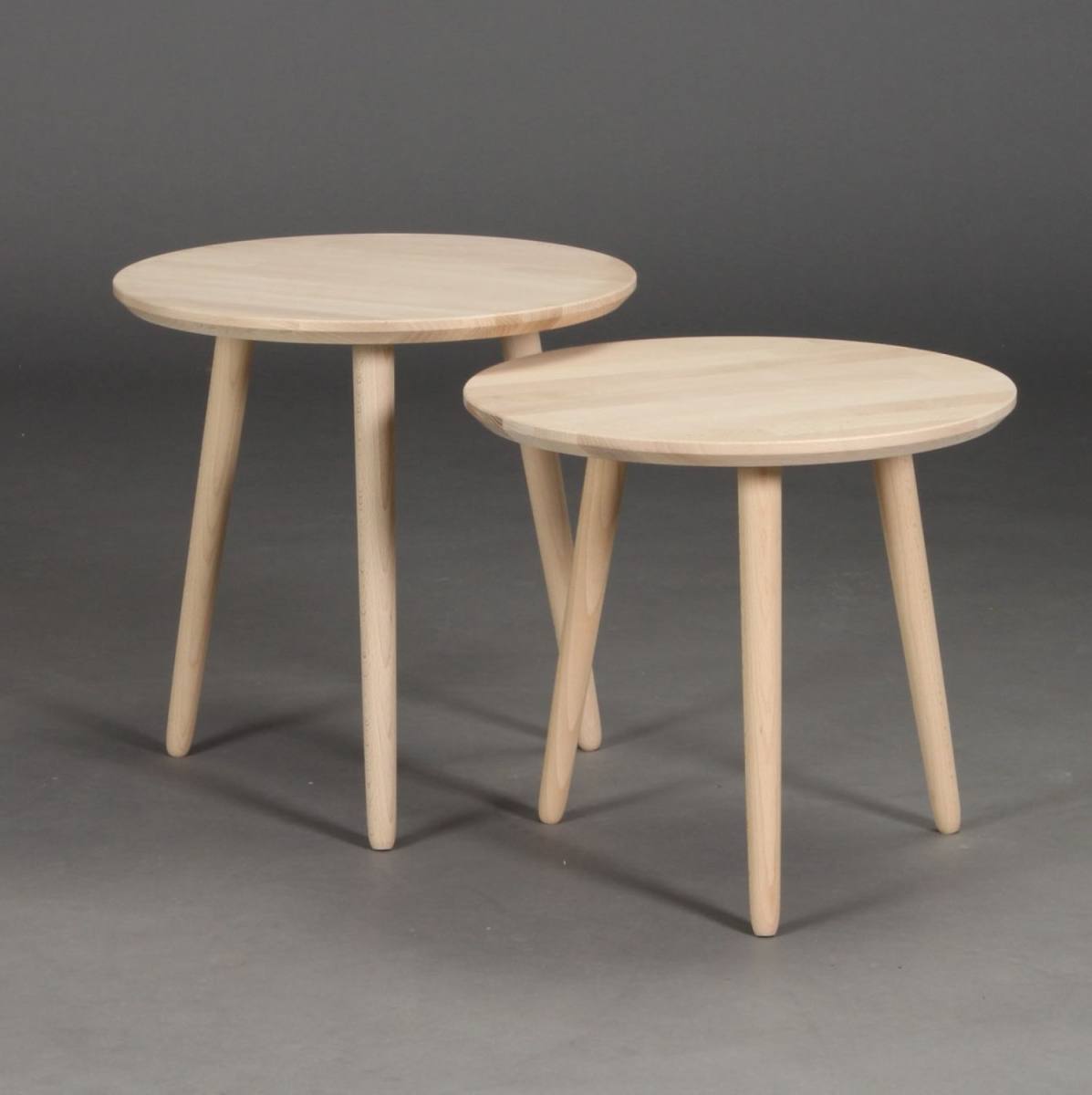 CT 10 - Sofabord i massiv bøg og diameter 60 cm, produktbillede 3 af 10, Nordisk design hos HomeNordic