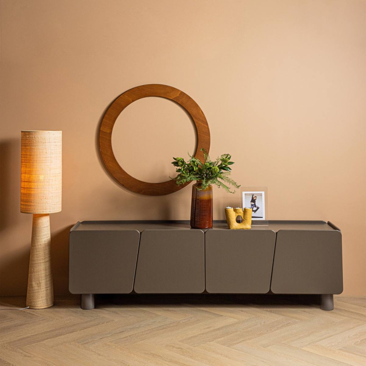 WOOOD Root TV-bord, m. 4 låger og 2 hylder, TV-borde hos HomeNordic