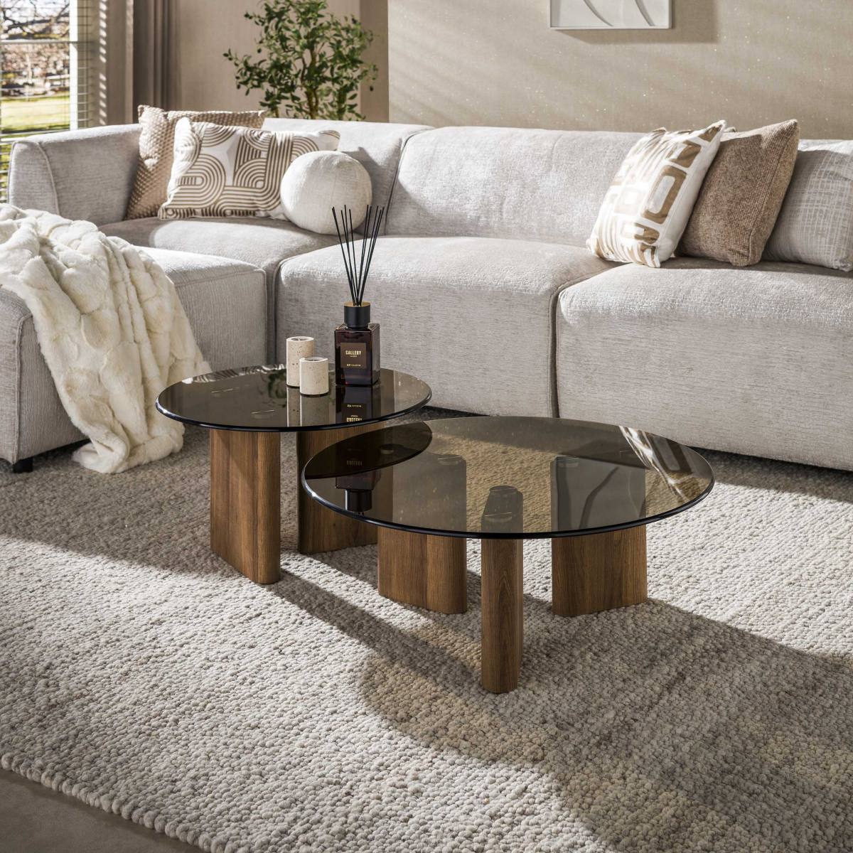 Vaso - Sofaborde rund form i brunt glas, Moderne designs hos HomeNordic