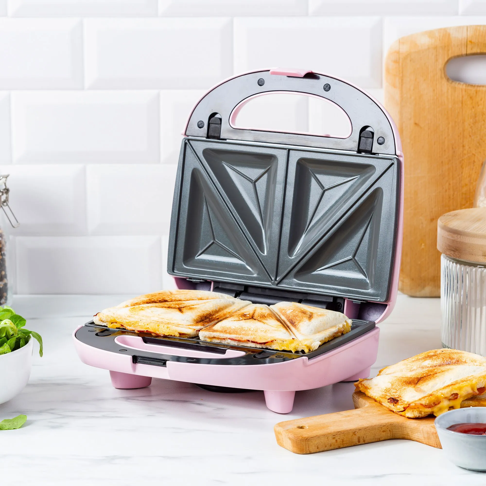 3-i-1 sandwichgrill/vaffeljern, pink, produktbillede 7 af 10 hos HomeNordic
