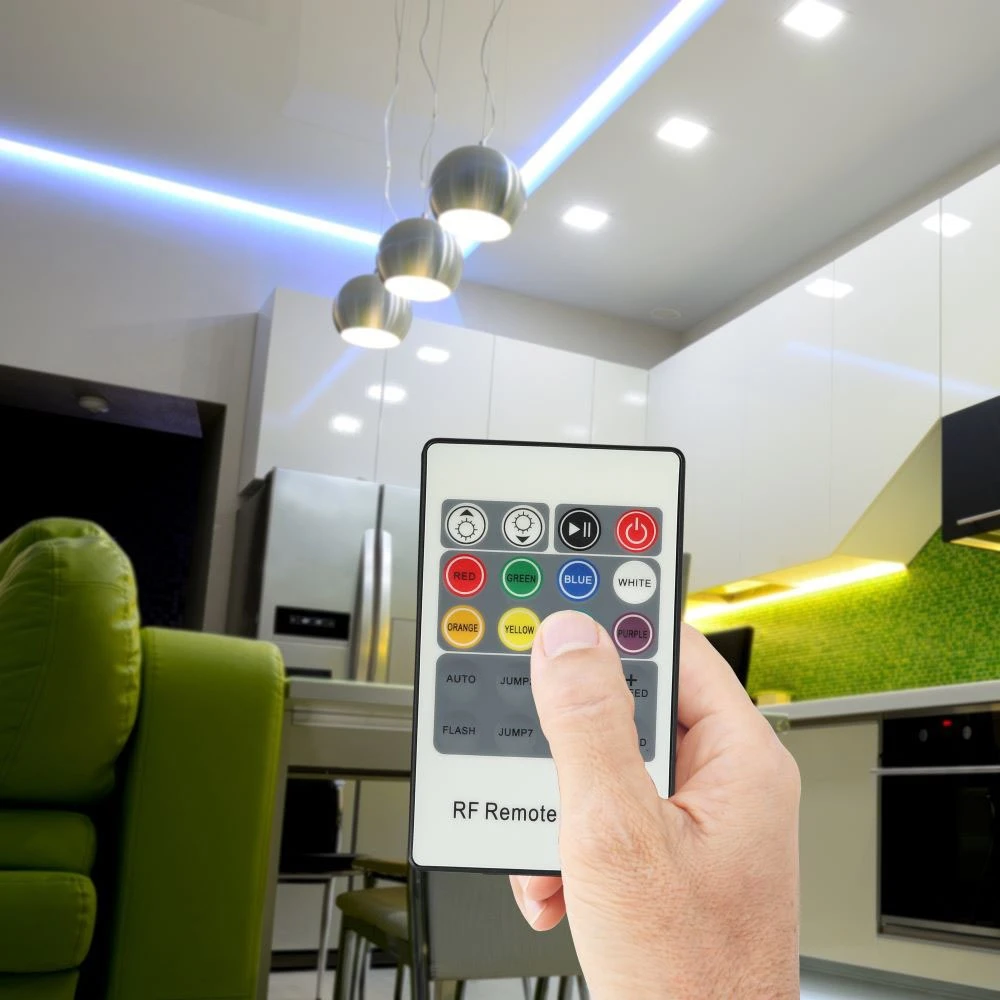 RGB LED controller med 20-knaps RF fjernbetjening, Andre varer hos HomeNordic