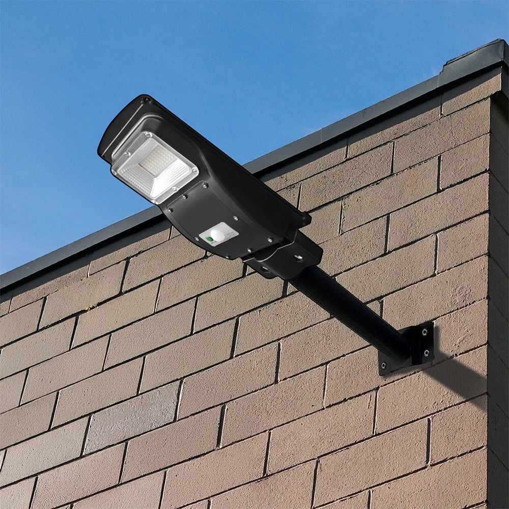 Solcelle Gadelampe 6W med Sensor, Udendørslamper hos HomeNordic