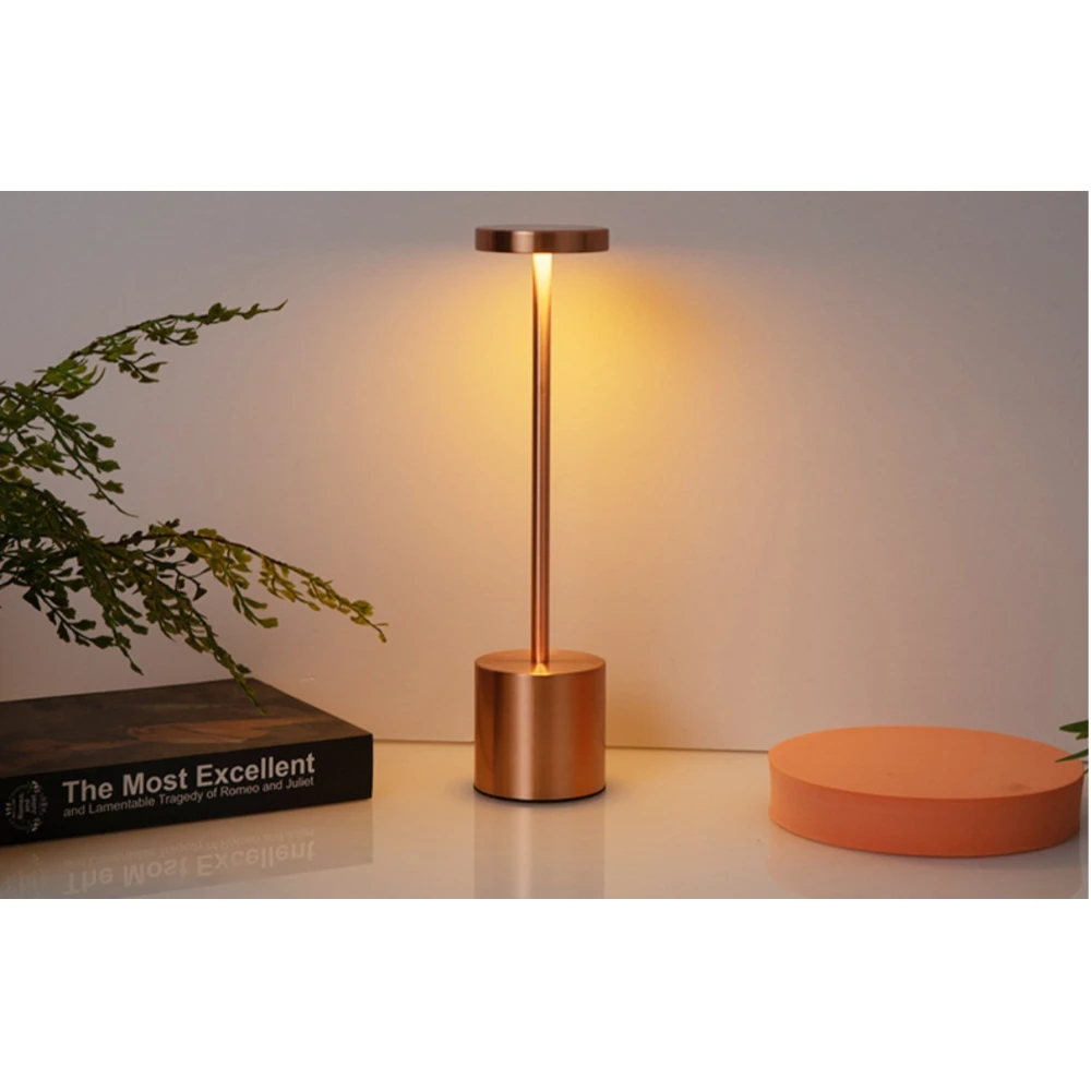 Opladelig LED bordlampe, Bordlamper hos HomeNordic