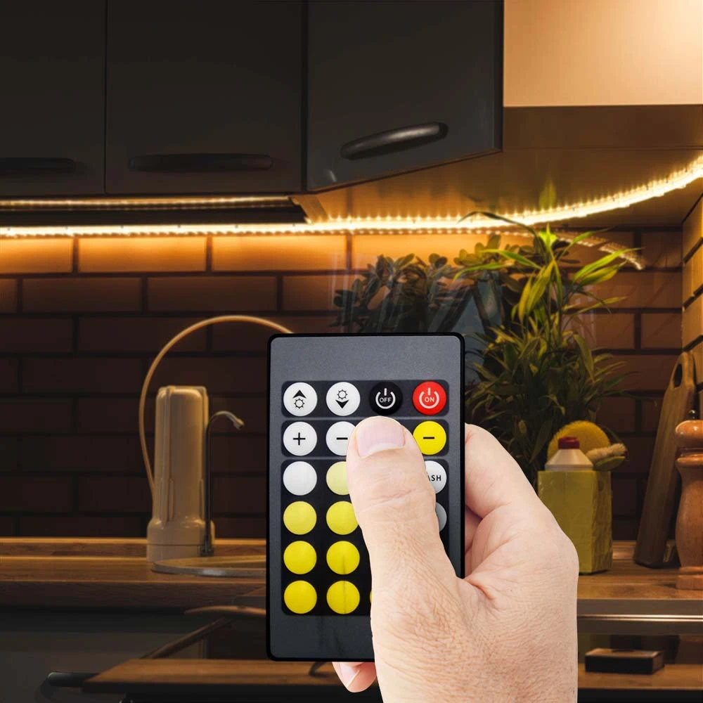 Infrarød controller med fjernbetjening til CCT/RGB, LED-strips hos HomeNordic