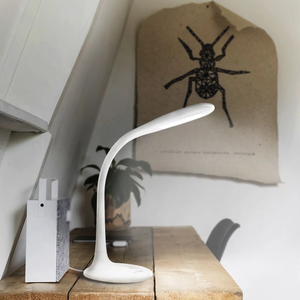 5,5W LED dæmpbar skrivebordslampe, Skriveborde hos HomeNordic