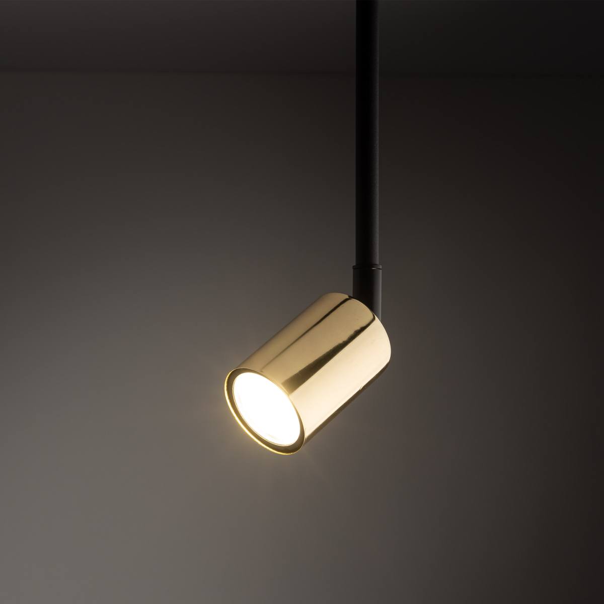 TK Tracer Long loftlampe, produktbillede 3 af 4, Loftlamper hos HomeNordic