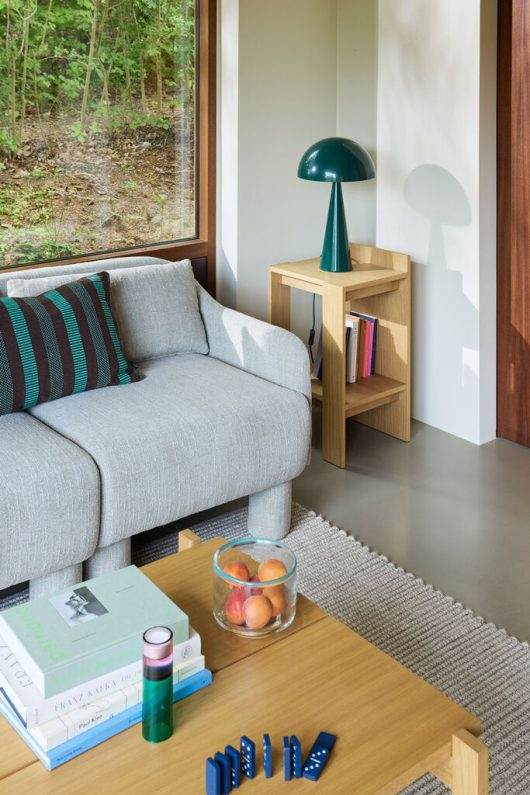 HÜBSCH ELEGANCE SOFA LYSEGRÅ, produktbillede 3 af 4, Sofaer hos HomeNordic
