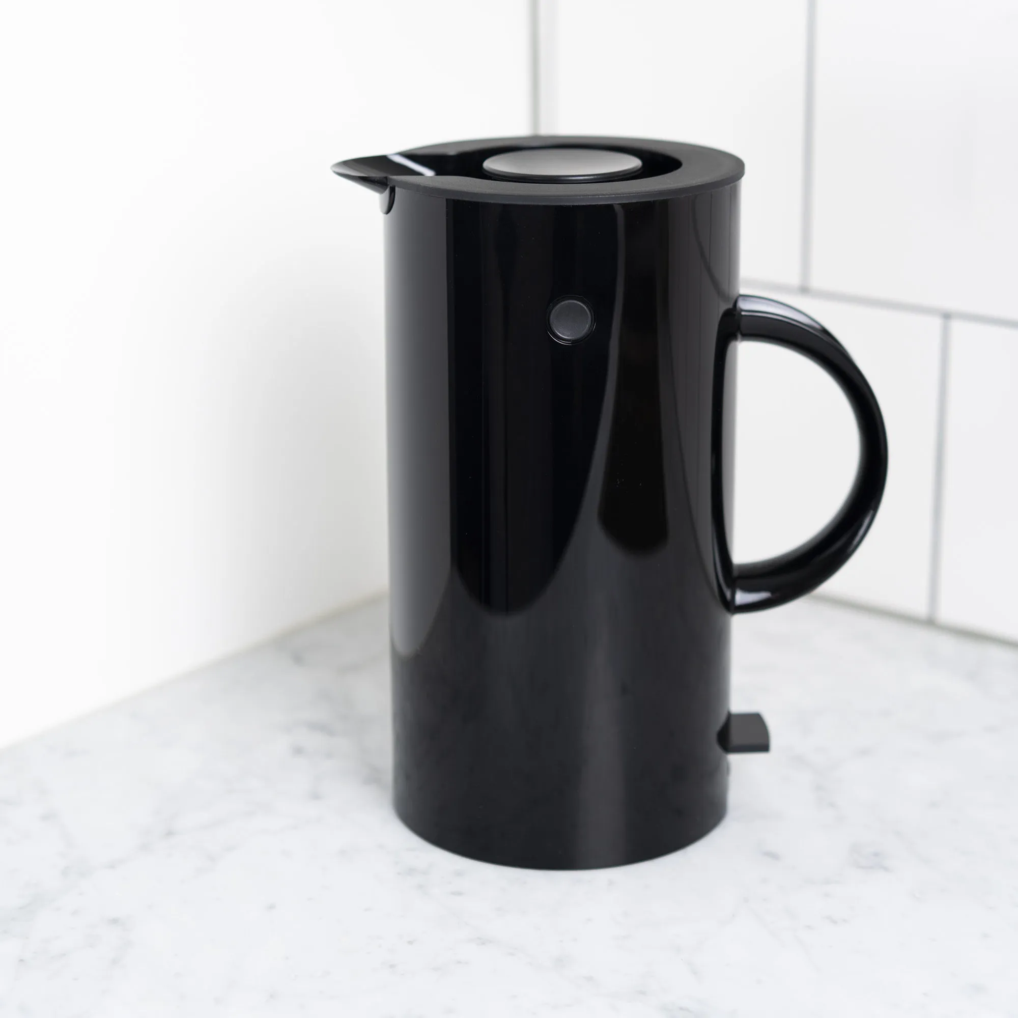 EM77 Elkedel, 1,5 l, produktbillede 3 af 3, Elkedler hos HomeNordic