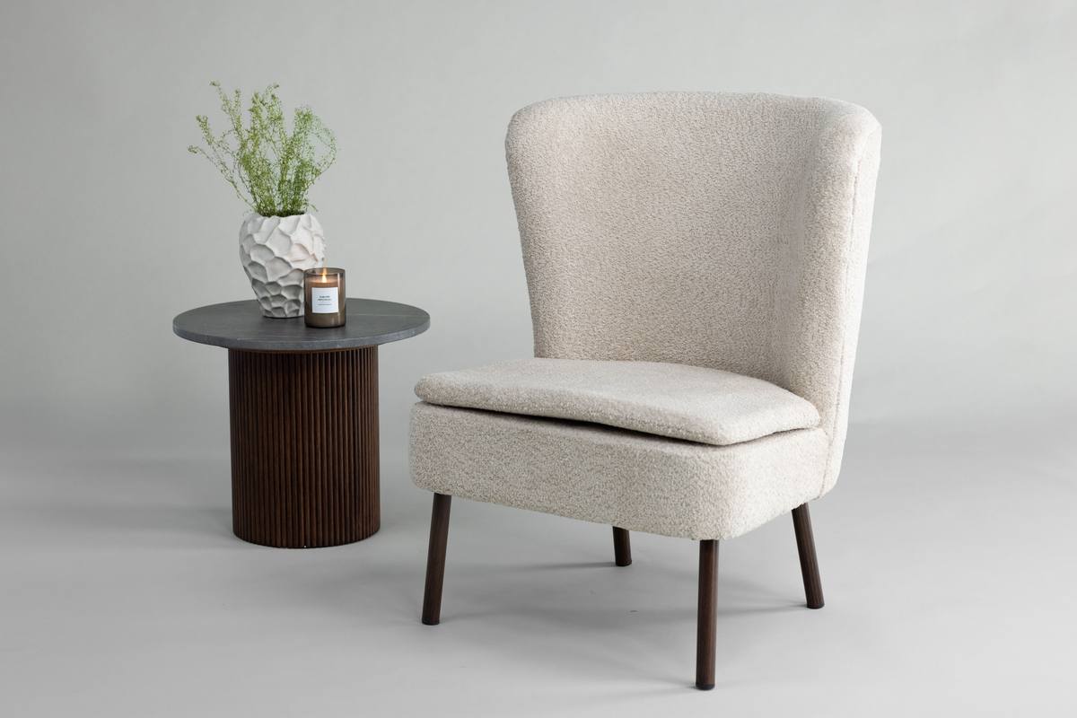 Ben- Lænestol med høj ryg i beige boucle stof, produktbillede 5 af 10, Lænestole hos HomeNordic