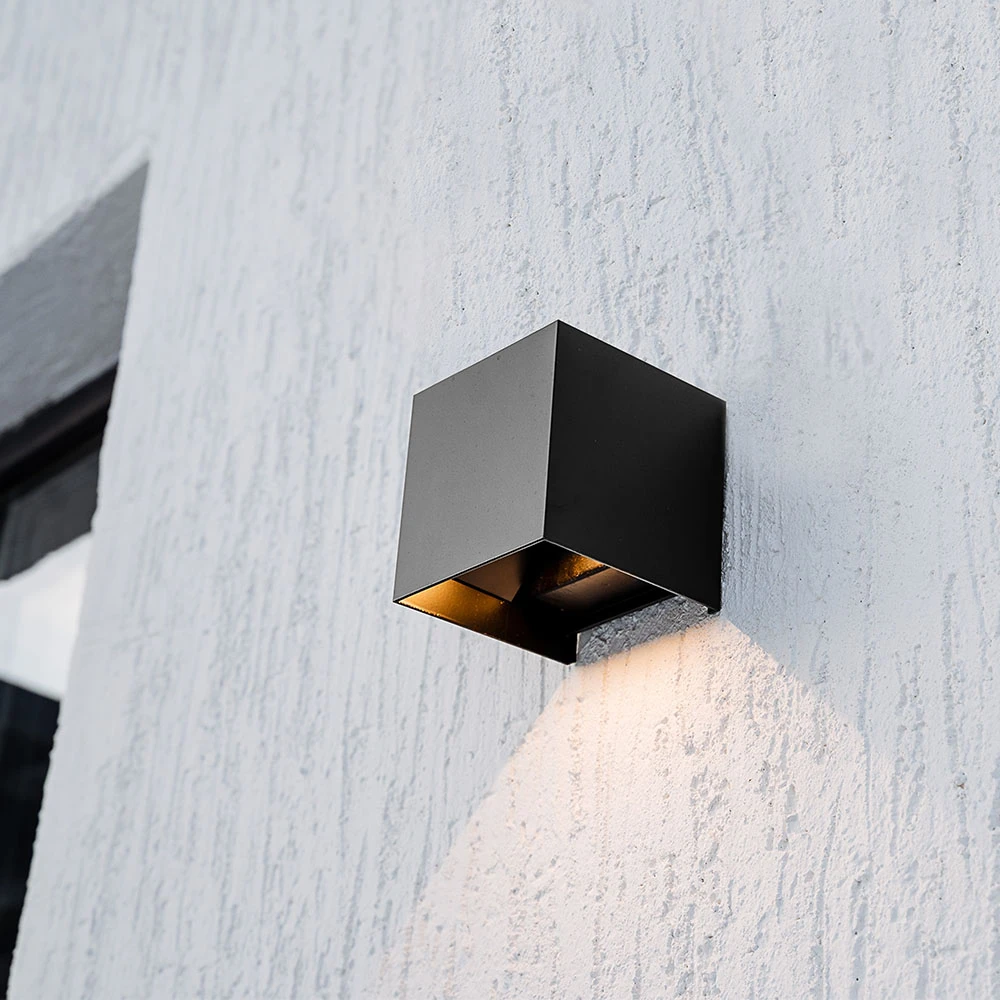 9W Solara sort LED væglampe med sensor, Væglamper hos HomeNordic