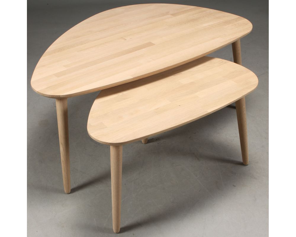 CT 10 - Sofabord i massiv eg med organisk trekantet form i størrelsen, produktbillede 2 af 9, Nordisk design hos HomeNordic