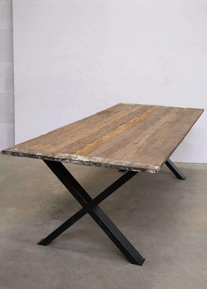 TRADEMARK LIVING POOVAR SPISEBORD / GENRBRUGSTRÆ, produktbillede 2 af 5, Spiseborde hos HomeNordic