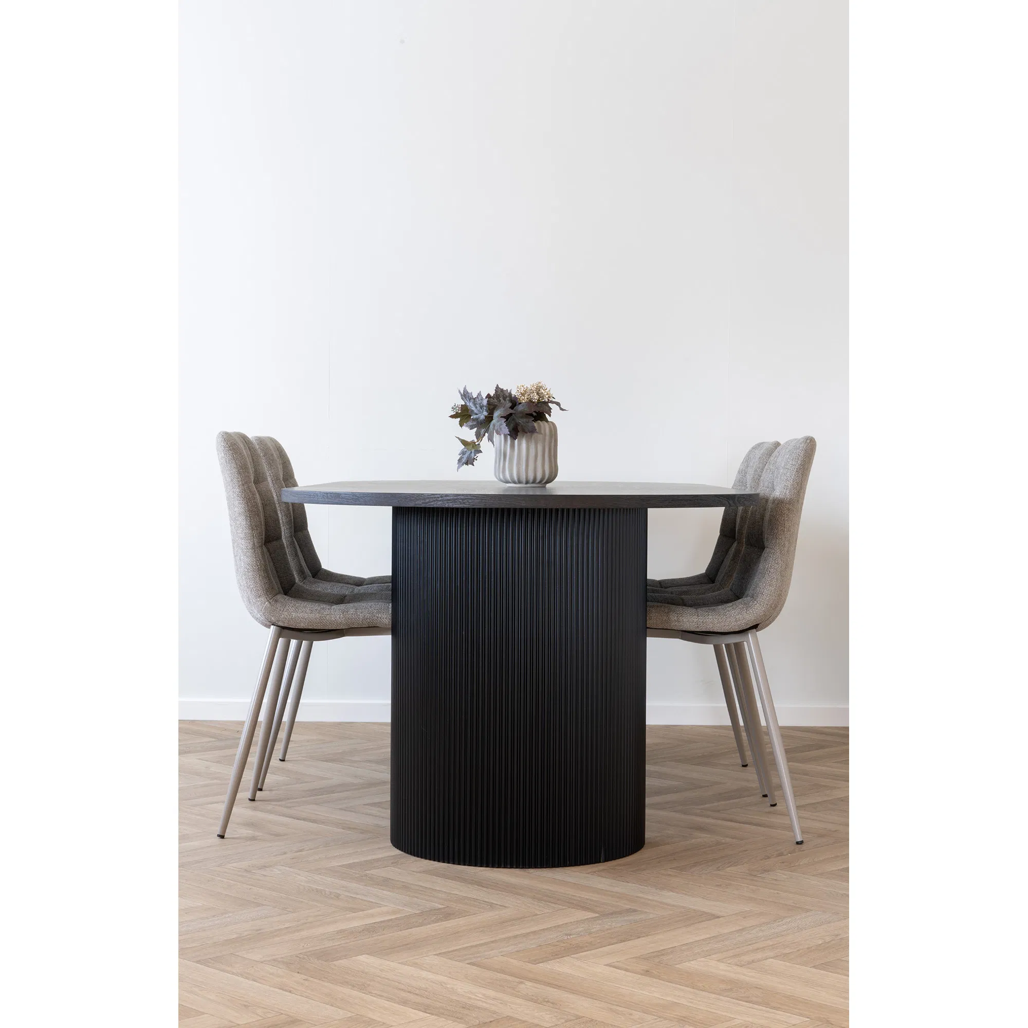 HOUSE NORDIC Boavista spisebord, oval, produktbillede 5 af 8, Spiseborde hos HomeNordic