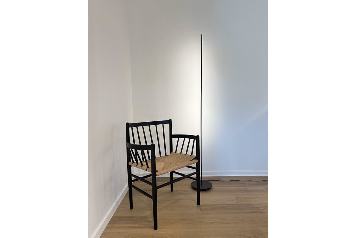 String Floor, produktbillede 5 af 8, Skrivebordslamper hos HomeNordic
