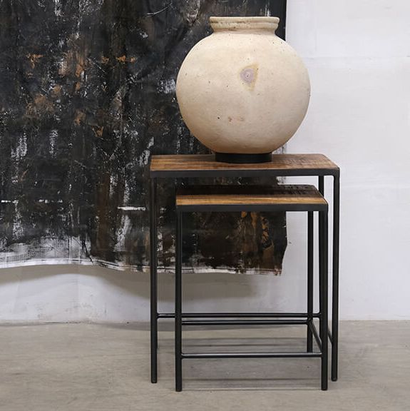 Tian - Indskudsbord i rustikt træ og metal, Moderne designs hos HomeNordic